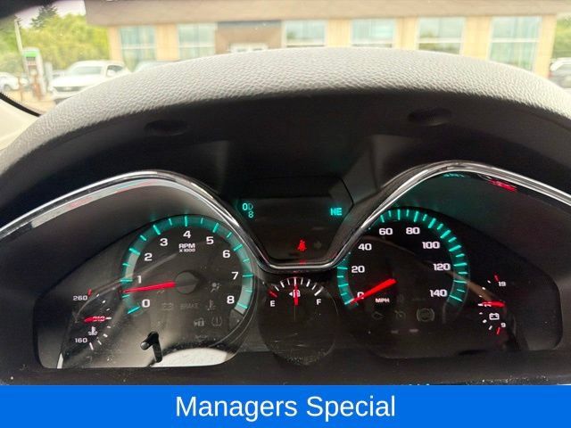 Used 2015 Chevrolet Traverse LT w/ Style and Technology Package FWD image 11