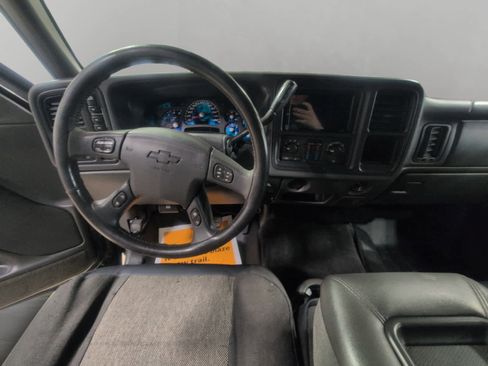 Used 2004 Chevrolet Silverado 2500 LS AWD/4WD image 10
