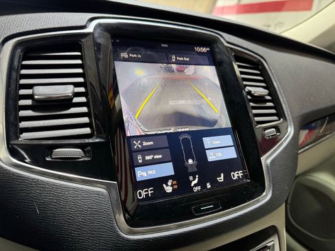 Used 2017 Volvo XC90 T6 Momentum w/ Vision Package image 17