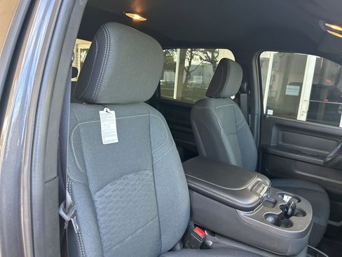 Used 2025 RAM 3500 Tradesman w/ Chrome Appearance Group image 19