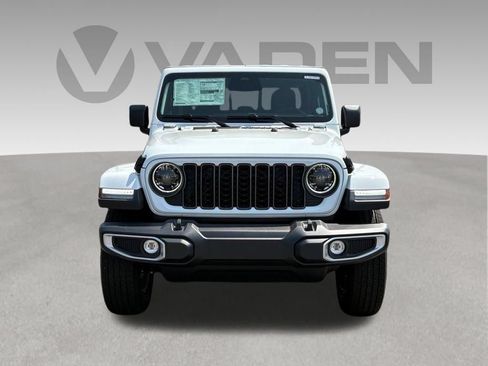 New 2026 Jeep Gladiator Sport AWD/4WD image 24