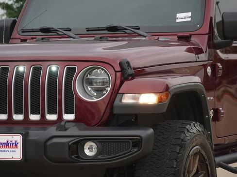 Used 2022 Jeep Wrangler Unlimited Sahara w/ Cold Weather Group AWD/4WD image 4