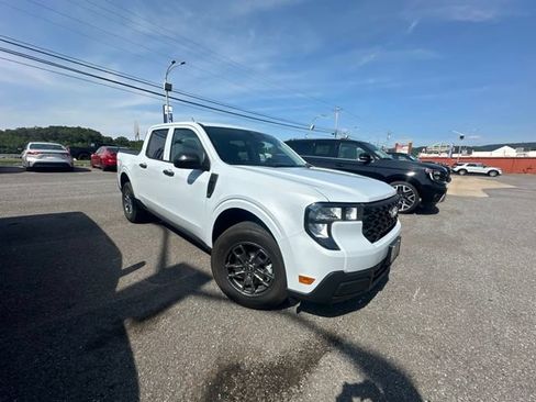 Used 2026 Ford Maverick XL AWD/4WD image 3