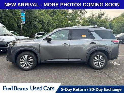 Used 2022 Nissan Pathfinder SL AWD/4WD image 4