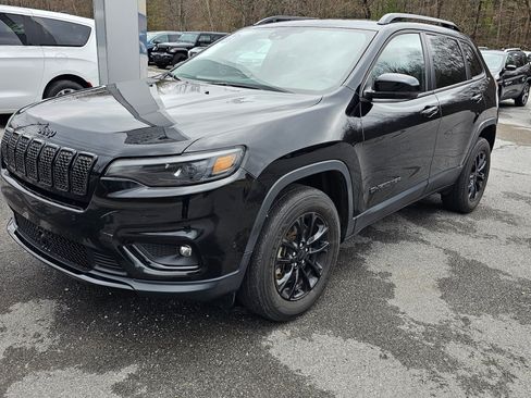 Used 2023 Jeep Cherokee Altitude Lux image 1