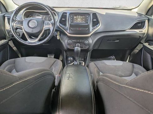 Used 2017 Jeep Cherokee Latitude w/ Comfort & Sound Group image 17