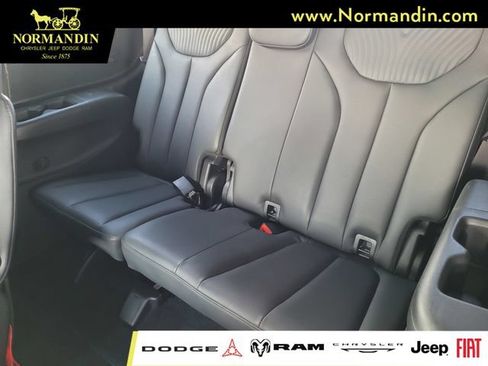 Used 2024 Hyundai Palisade Calligraphy FWD image 18