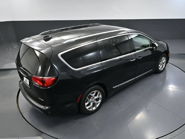Used 2018 Chrysler Pacifica Limited FWD image 54
