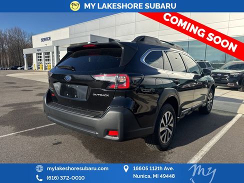 Used 2025 Subaru Outback Premium w/ Popular Package #1A image 9