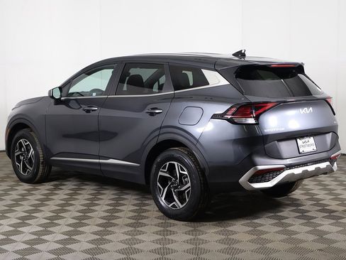 Used 2023 Kia Sportage LX image 8