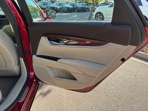 Used 2014 Cadillac XTS Luxury image 16