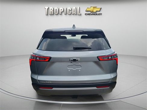 New 2026 Chevrolet Equinox LT image 3