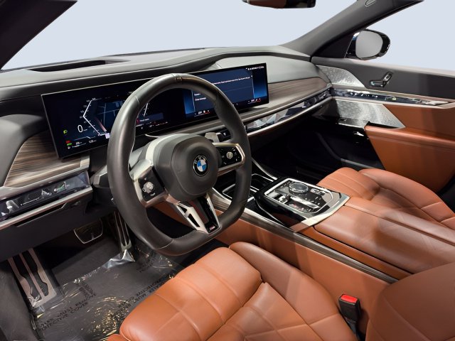 Used 2023 BMW 760i xDrive w/ Luxury Rear Seating Package AWD/4WD image 13