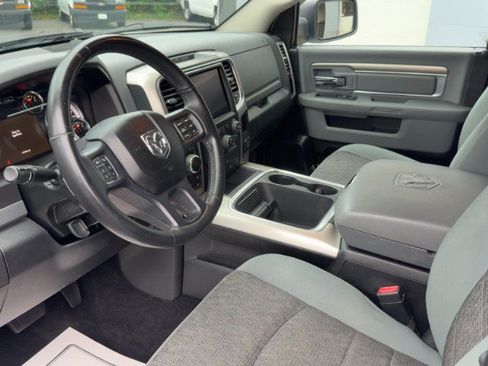 Used 2018 RAM 1500 SLT AWD/4WD image 9
