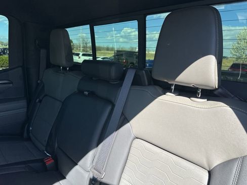 Used 2024 Chevrolet Silverado 1500 ZR2 w/ Technology Package image 20