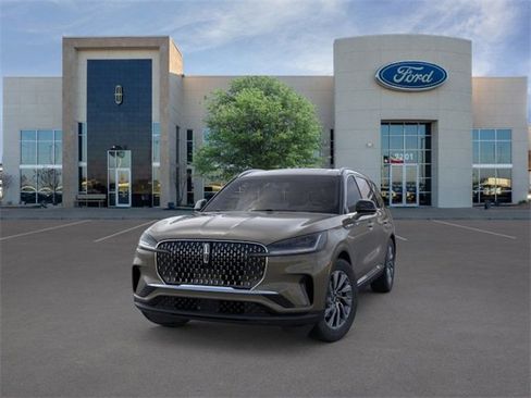 New 2026 Lincoln Aviator 2WD image 2