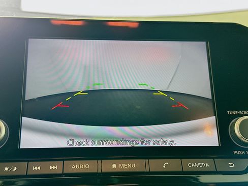 Used 2025 Nissan Pathfinder SV AWD/4WD image 22