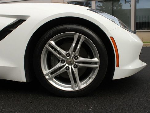 Used 2017 Chevrolet Corvette Stingray Coupe w/ 1LT RWD image 7