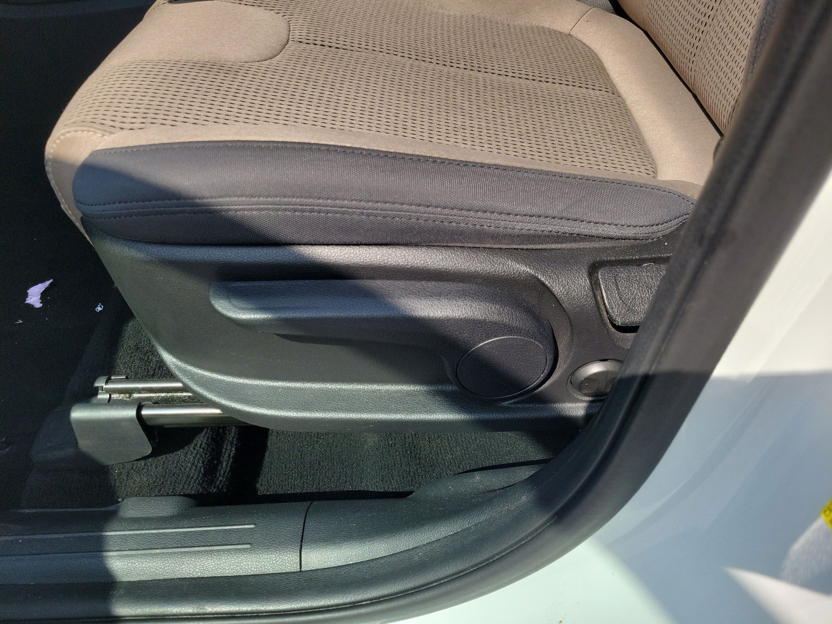 Used 2022 Hyundai Santa Fe SE w/ Cargo Package AWD/4WD image 15