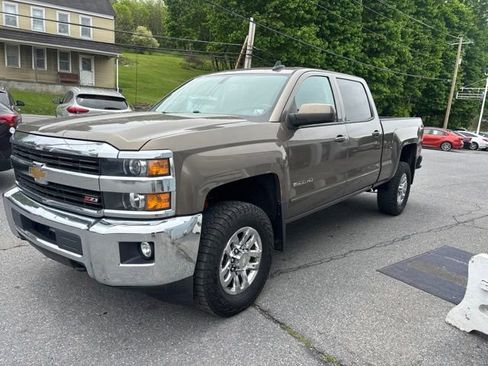 Used 2015 Chevrolet Silverado 2500 LT w/ LT Convenience Package AWD/4WD image 3