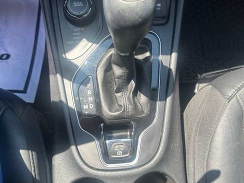 Used 2020 Jeep Cherokee Limited AWD/4WD image 36