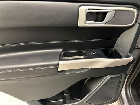 Used 2023 Ford Explorer XLT w/ Equipment Group 202A image 21