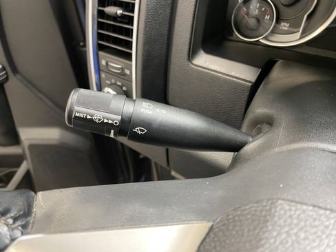 Used 2018 RAM 1500 Laramie image 26