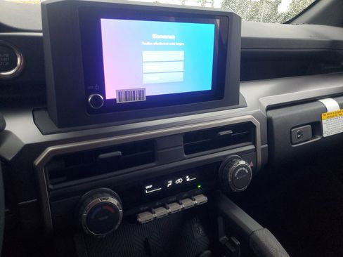 Used 2025 Toyota 4Runner SR5 image 28