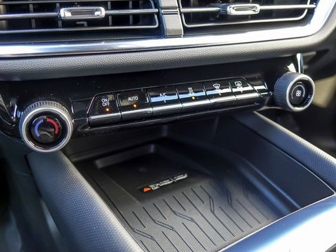 New 2026 Chevrolet Equinox EV LT image 25