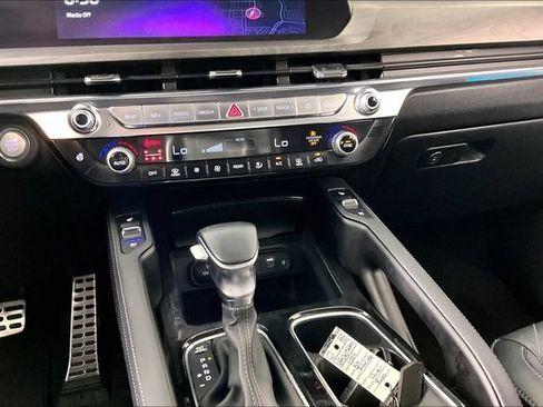 Certified 2024 Kia Telluride SX Prestige X-Line AWD/4WD image 8