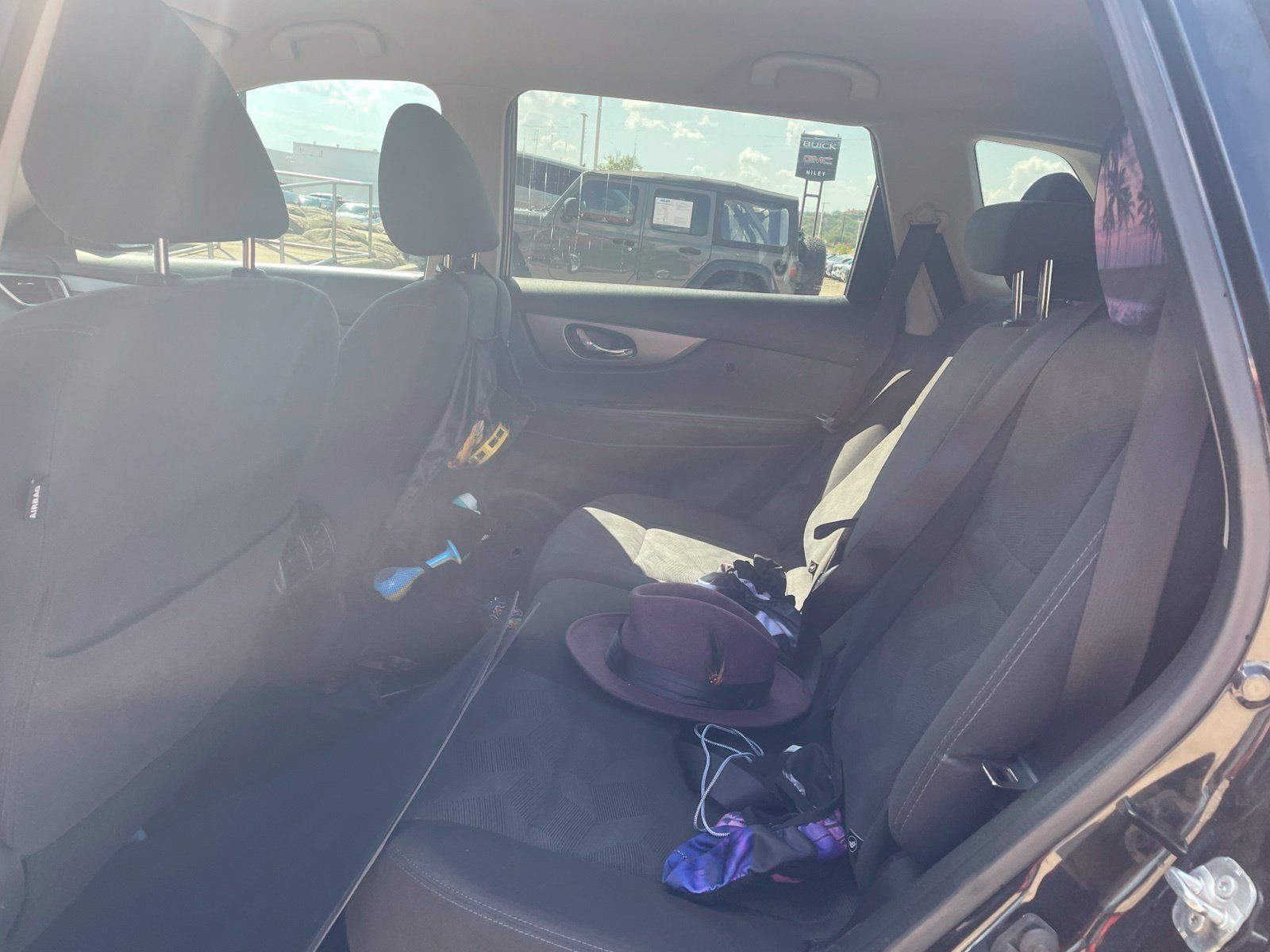 Used 2016 Nissan Rogue SV FWD image 16