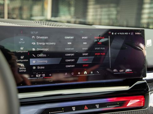 Used 2025 BMW M5 Touring image 28