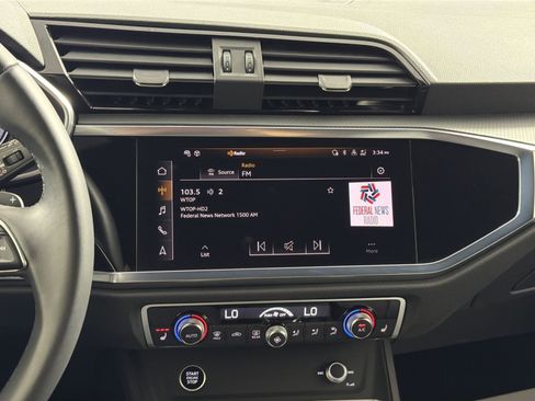 Used 2024 Audi Q3 2.0T Premium Plus w/ Premium Plus Package image 18