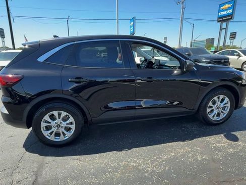 Used 2023 Ford Escape Active w/ Cold Weather Package FWD image 9