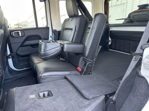 Used 2022 Jeep Wrangler Unlimited Rubicon w/ Cold Weather Group image 49