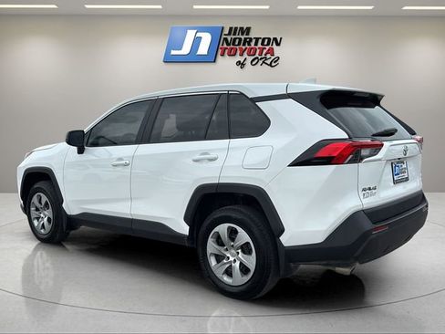 Used 2022 Toyota RAV4 LE AWD/4WD image 7