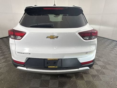 Used 2022 Chevrolet TrailBlazer LT FWD image 3