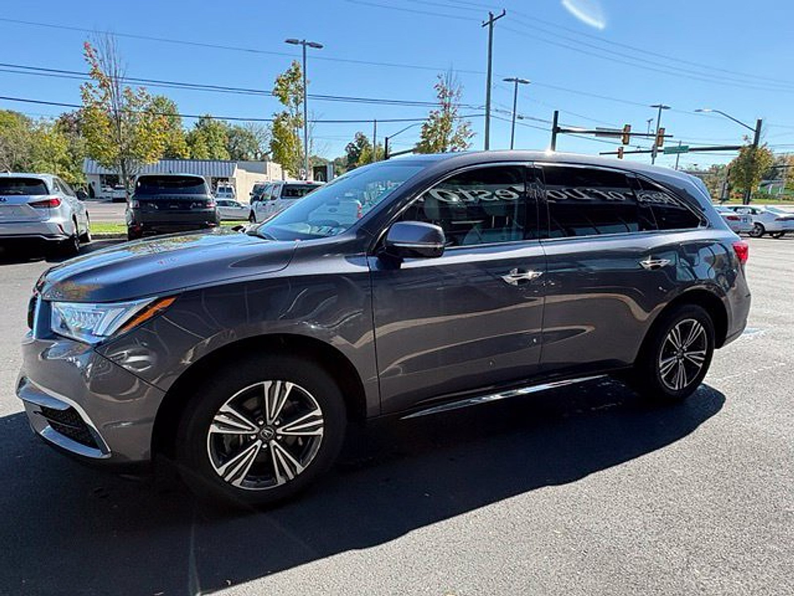 Used 2017 Acura MDX SH-AWD image 4