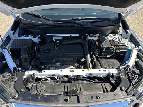 Used 2024 GMC Terrain SLE image 33