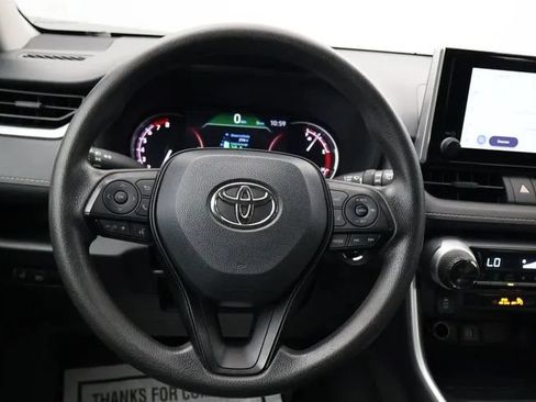 Used 2024 Toyota RAV4 XLE FWD image 20