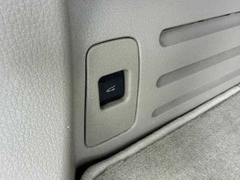 Used 2015 Lincoln MKX FWD w/ Equipment Group 102A image 24