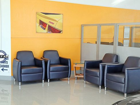 Used 2023 Dodge Challenger GT image 40