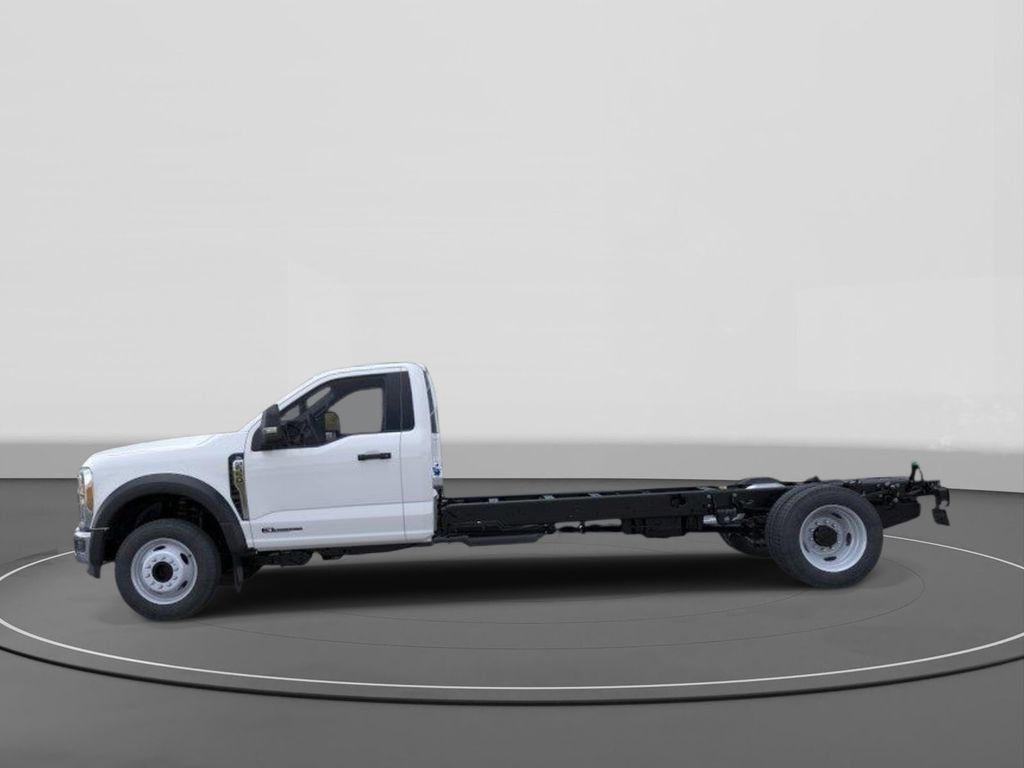 New 2026 Ford F550 Luxury RWD image 3