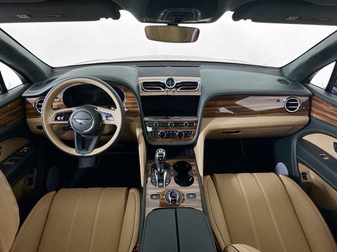 Certified 2025 Bentley Bentayga AWD/4WD image 23