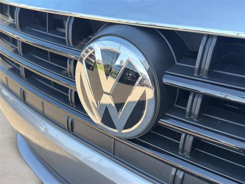 Used 2020 Volkswagen Jetta R-Line w/ R-Line Cold Weather Package image 28