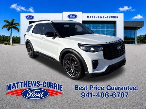 Used 2025 Ford Explorer ST AWD/4WD image 1