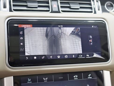Used 2018 Land Rover Range Rover HSE image 20