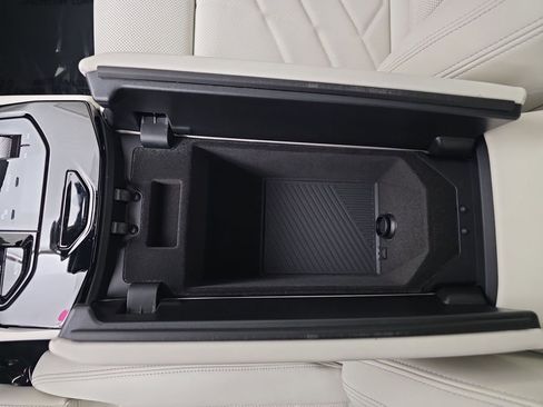 New 2026 BMW 530i xDrive w/ M Sport Package image 22