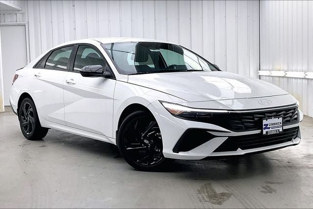 New 2026 Hyundai Elantra SEL FWD image 1