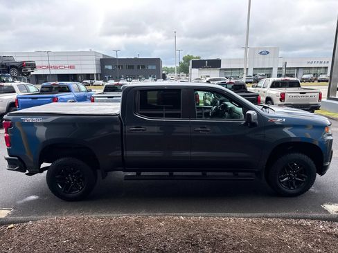Used 2020 Chevrolet Silverado 1500 Custom Trail Boss w/ Custom Convenience Package AWD/4WD image 5